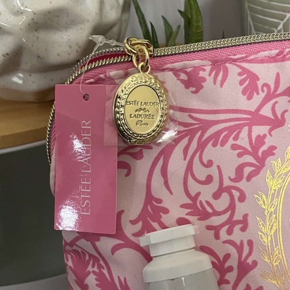 Exclusive Estee Lauder Laduree Bag w/Bath & Body Rose & Vanilla Lotion 🌿🆕🌿 - Picture 5 of 11